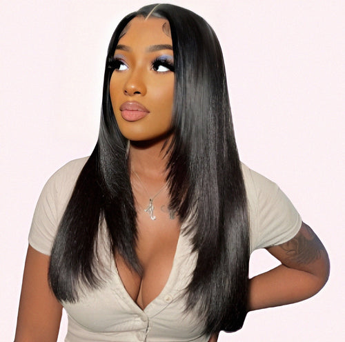 Une perruque femme en cheveux naturel lisse noir de 40 cm en 13x4 